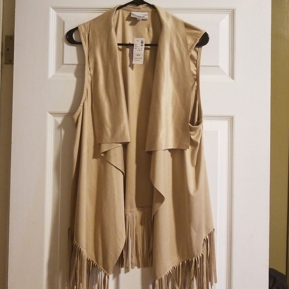 Avenue vest with tassels